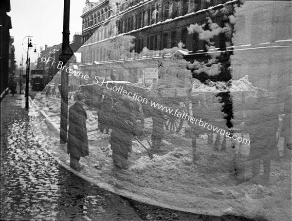 STREET SCENE DONEGALL ROAD